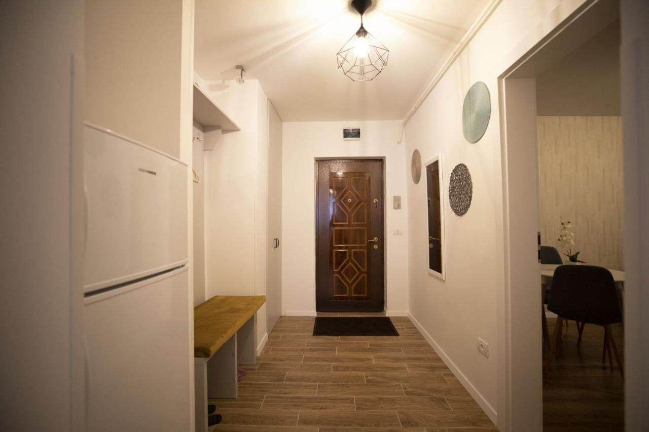 Smp Apartment 3 Тимишоара Екстериор снимка