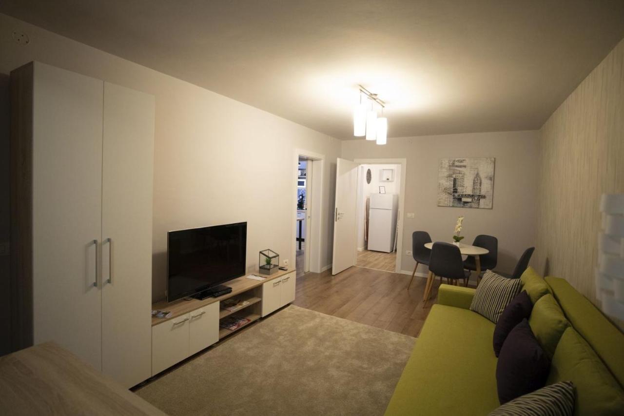 Smp Apartment 3 Тимишоара Екстериор снимка