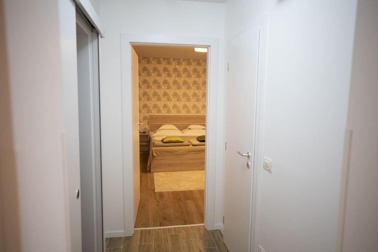 Smp Apartment 3 Тимишоара Екстериор снимка